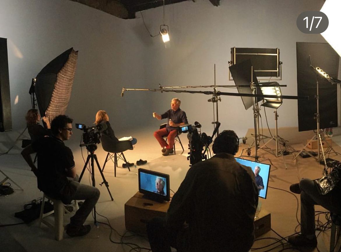 Foto Estúdio 2 — Set de entrevista e documentário